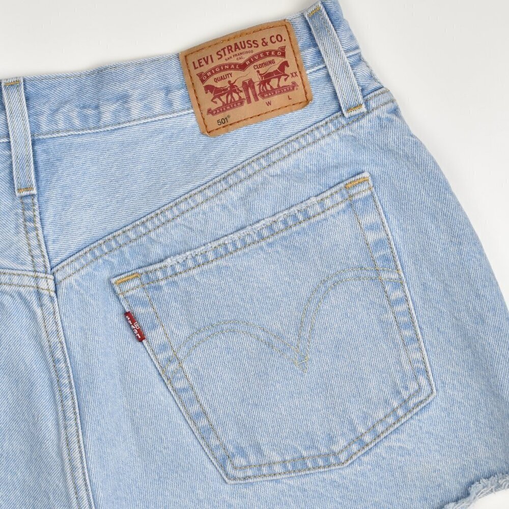Levi's 501 Distressed Denim Jean Cut Off Shorts - 30 - Picture 7 of 9
